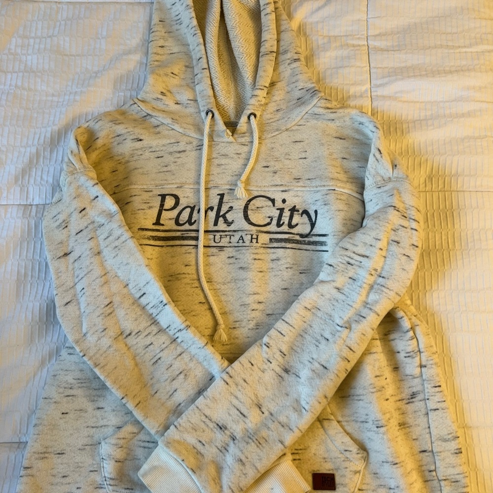 Cropped Utah hoodie